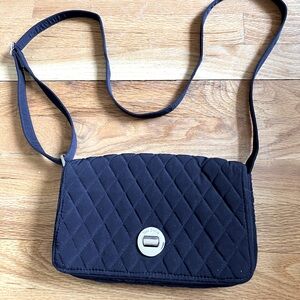Vera Bradley Crossbody Purse Classic Navy Flap Quilted Pockets Adjustable Strap